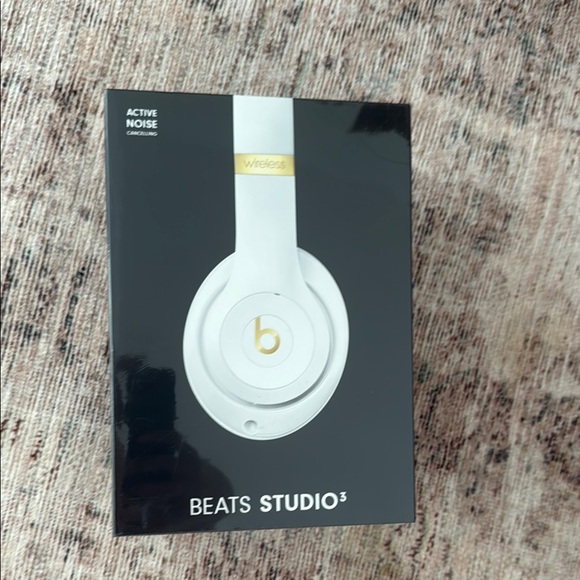 Other - Beats Studio3 Wireless Headphones - White